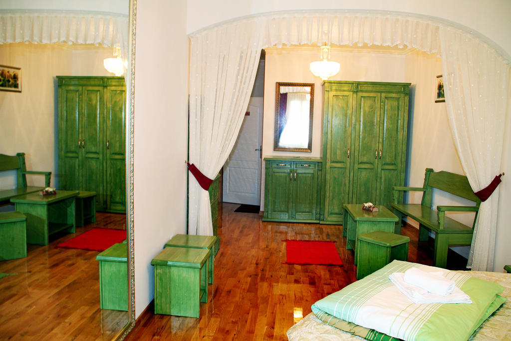 Rooms Su Su Karlovac Rum bild