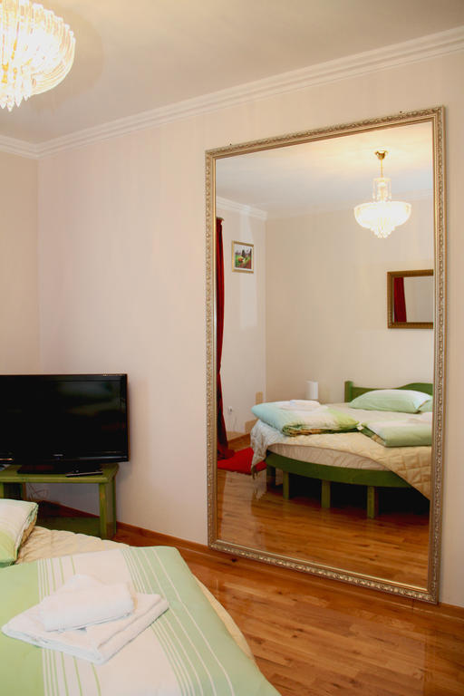 Rooms Su Su Karlovac Rum bild