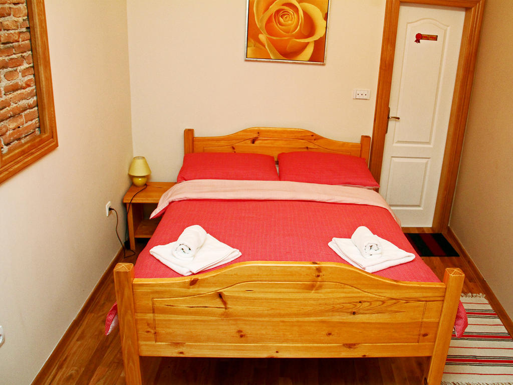 Rooms Su Su Karlovac Rum bild
